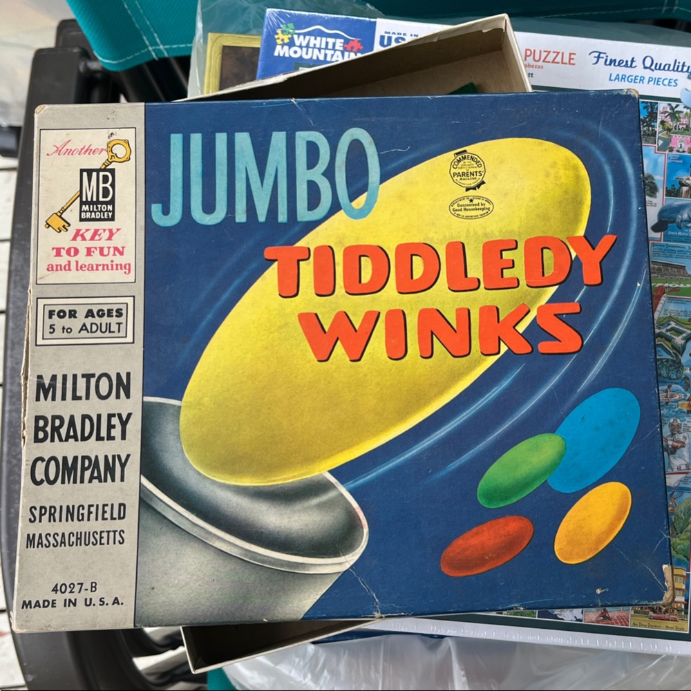 Vintage 1963 Milton Bradley Jumbo Tiddledy Winks Game - Yellow, Blue, Green, Red